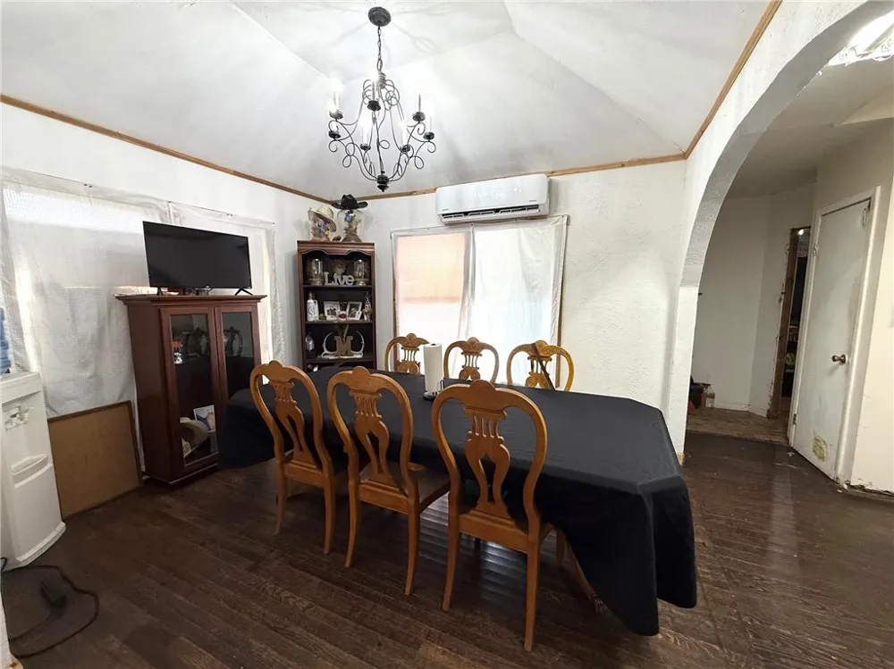 3926 S 6th Street Kingsville, TX 78363