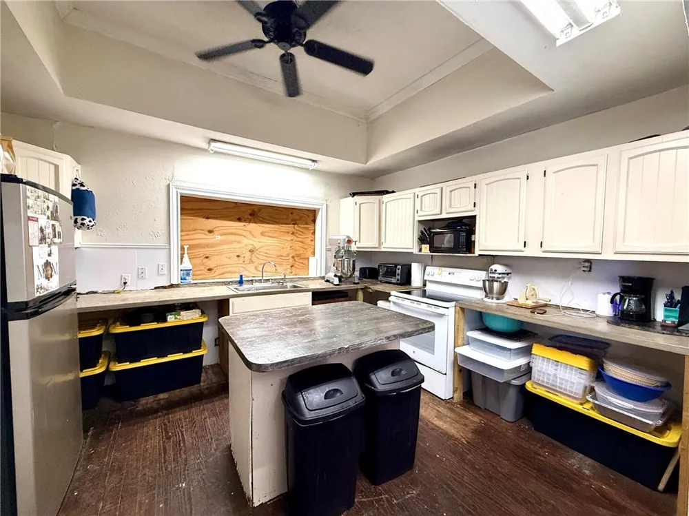 3926 S 6th Street Kingsville, TX 78363
