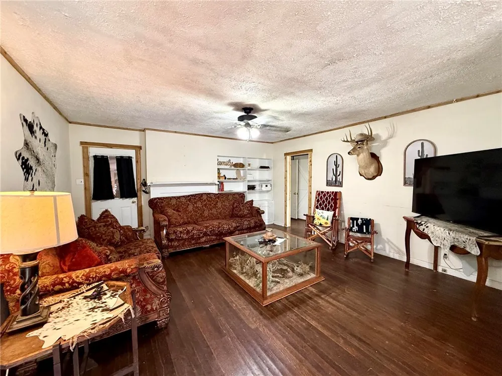 3926 S 6th Street Kingsville, TX 78363