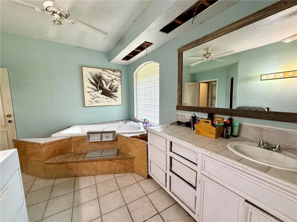 3926 S 6th Street Kingsville, TX 78363