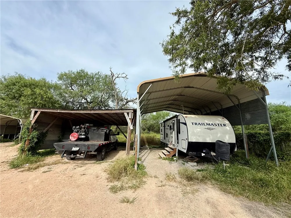 3926 S 6th Street Kingsville, TX 78363