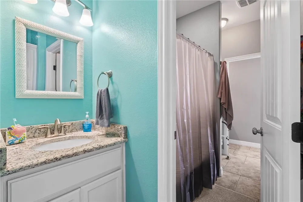 1113 Pine Hollow Lane Corpus Christi, TX 78418