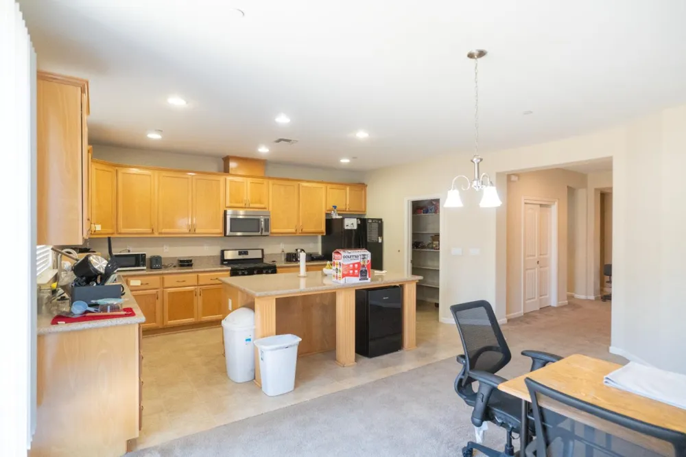 4869 Langley Way Merced, CA 95348