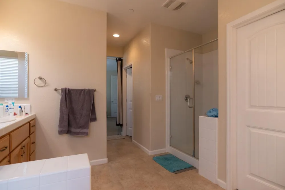 4869 Langley Way Merced, CA 95348