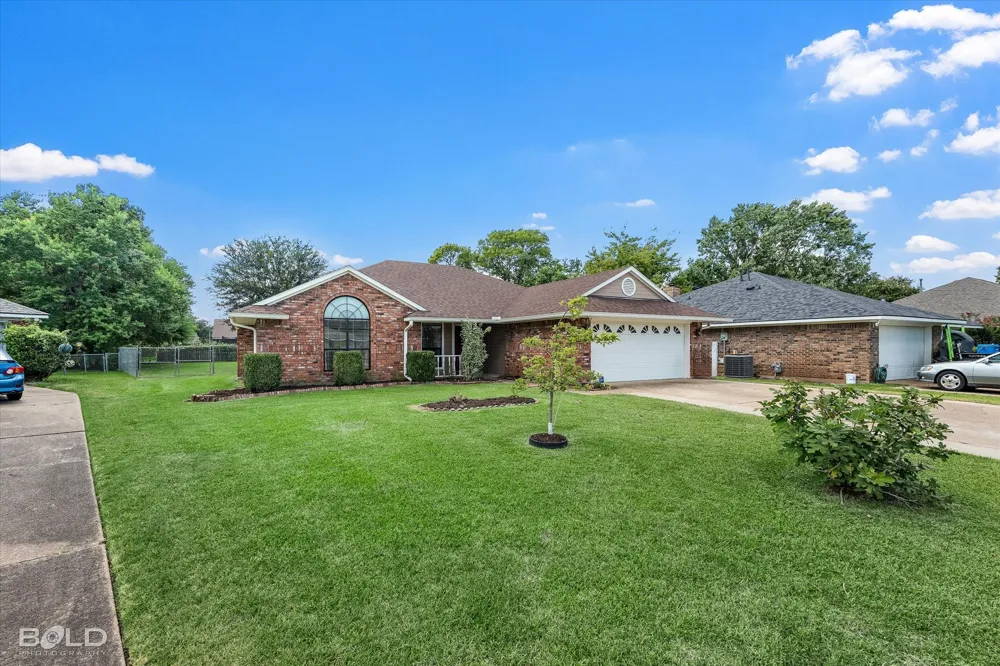 310 Brownlee Circle Bossier City, LA 71111