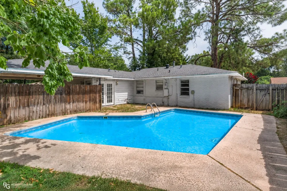 2704 E Cavett Drive Shreveport, LA 71104