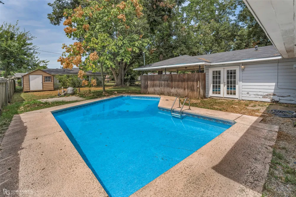 2704 E Cavett Drive Shreveport, LA 71104