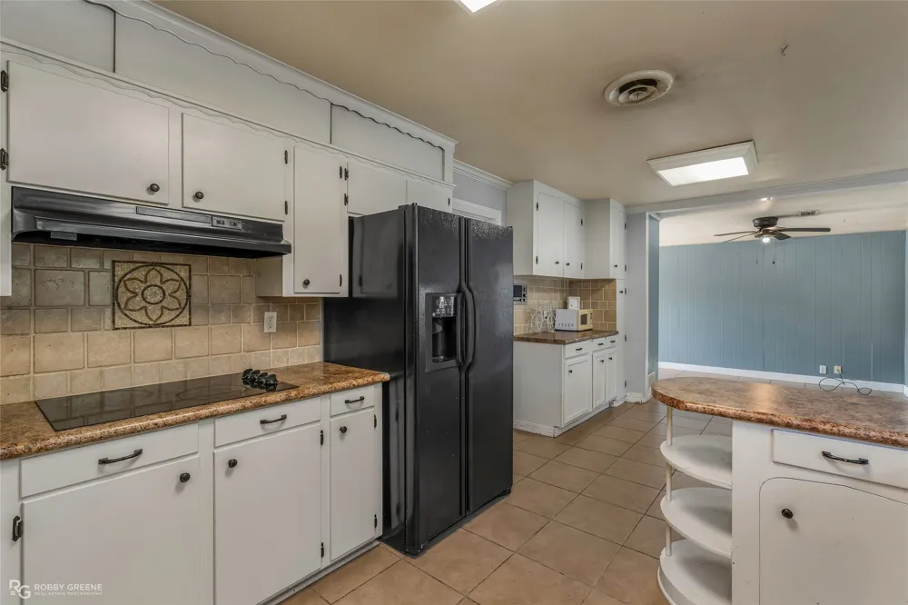 2704 E Cavett Drive Shreveport, LA 71104