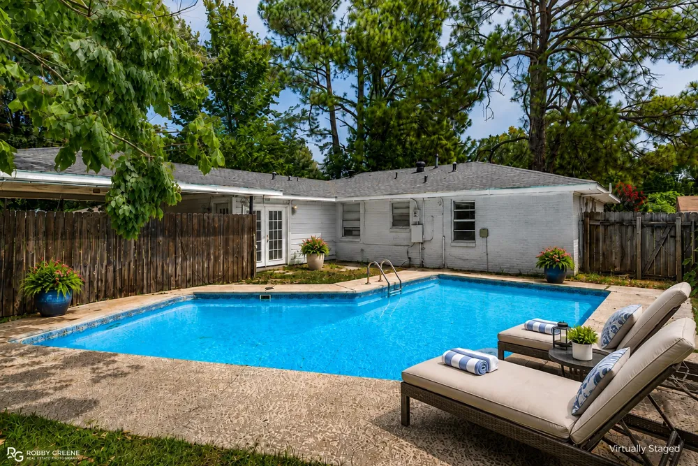 2704 E Cavett Drive Shreveport, LA 71104