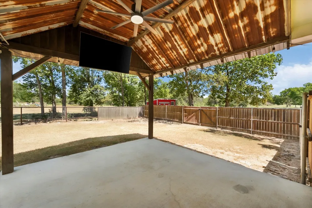 6013 SE County Road 3050 Corsicana, TX 75109