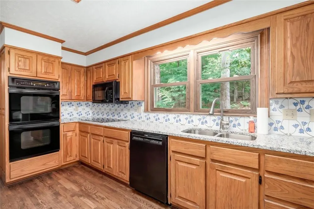 6088 Mill Stone Run Tucker, GA 30087