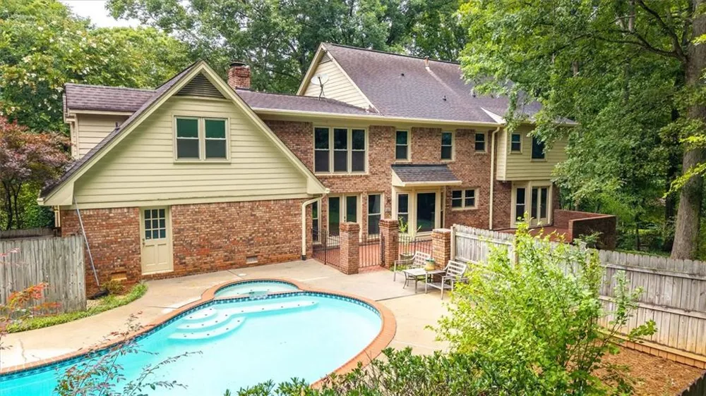 6088 Mill Stone Run Tucker, GA 30087