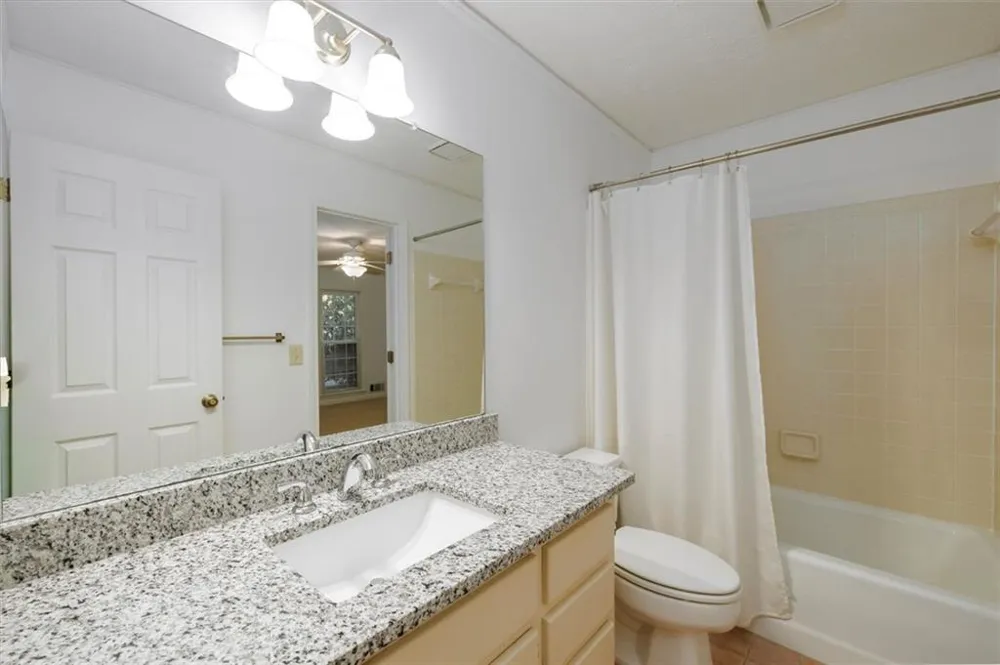 6088 Mill Stone Run Tucker, GA 30087