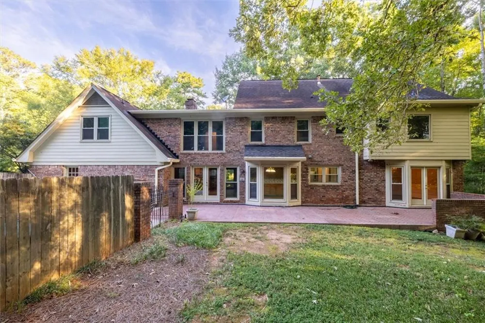 6088 Mill Stone Run Tucker, GA 30087