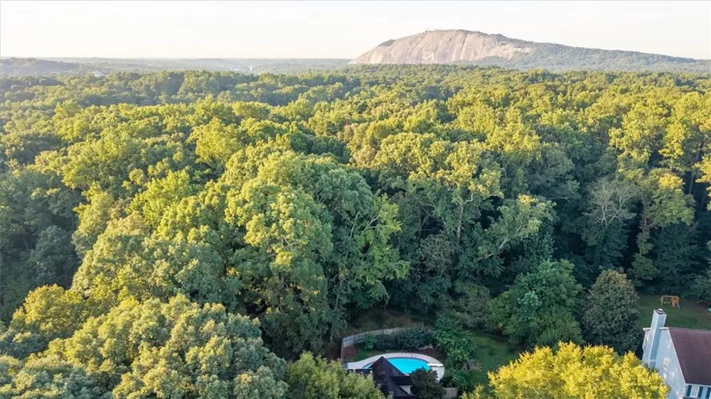 6088 Mill Stone Run Tucker, GA 30087