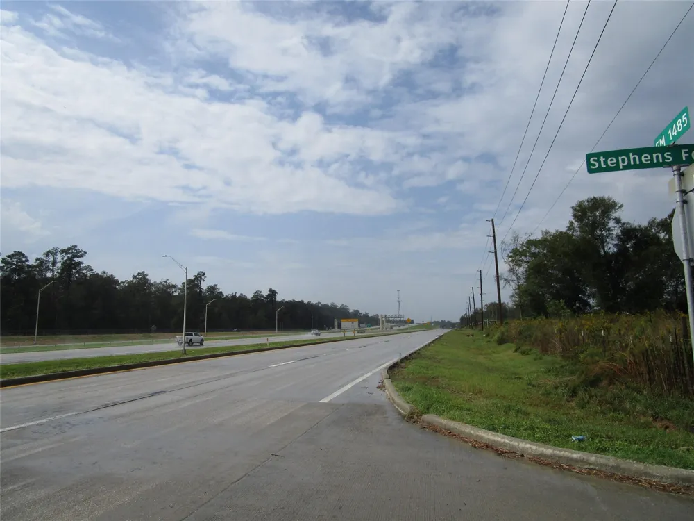 9 Stephens Forest New Caney, TX 77357