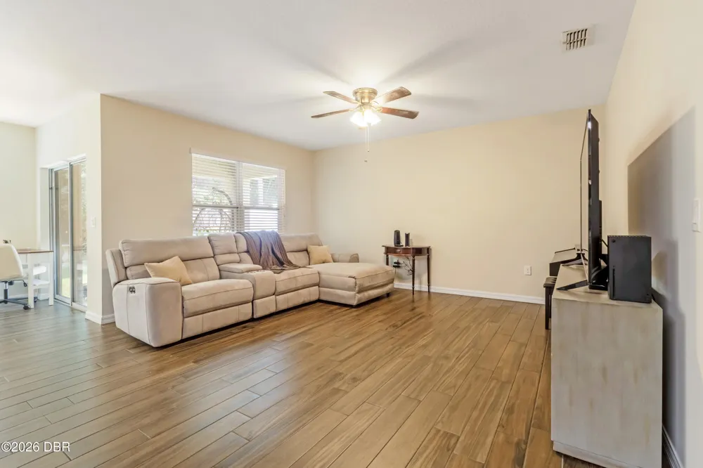 124 Fishermans Cove Drive Edgewater, FL 32141