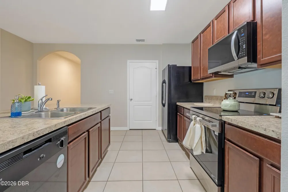 124 Fishermans Cove Drive Edgewater, FL 32141