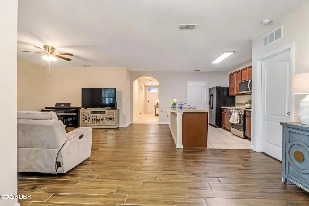 124 Fishermans Cove Drive Edgewater, FL 32141