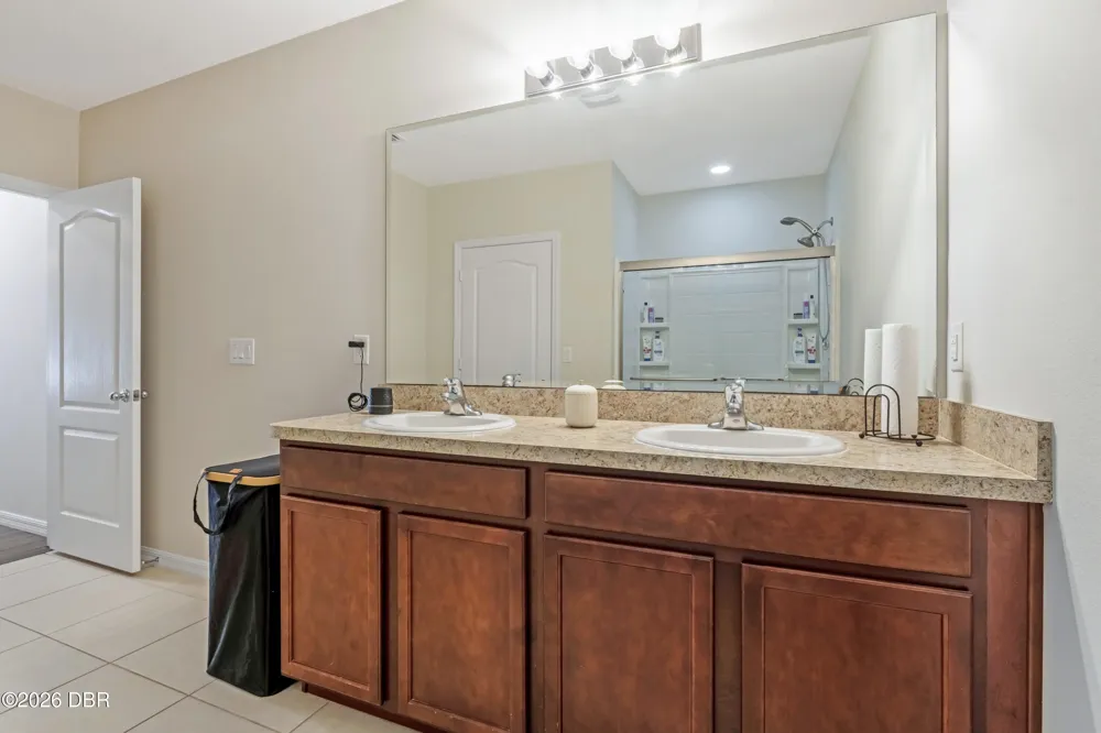124 Fishermans Cove Drive Edgewater, FL 32141