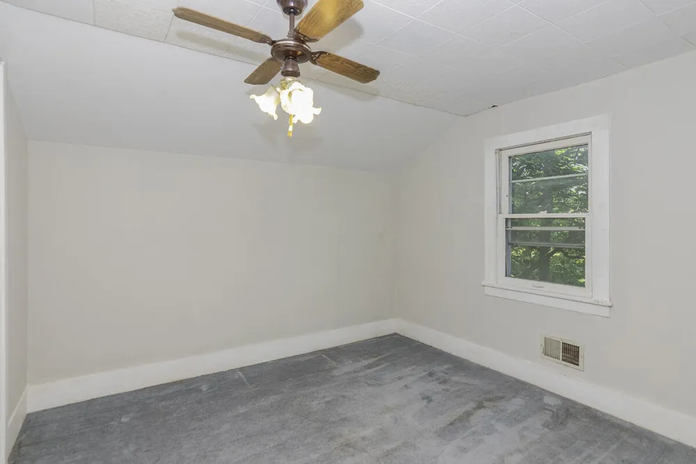 506 E 2nd Street Lawton, MI 49065