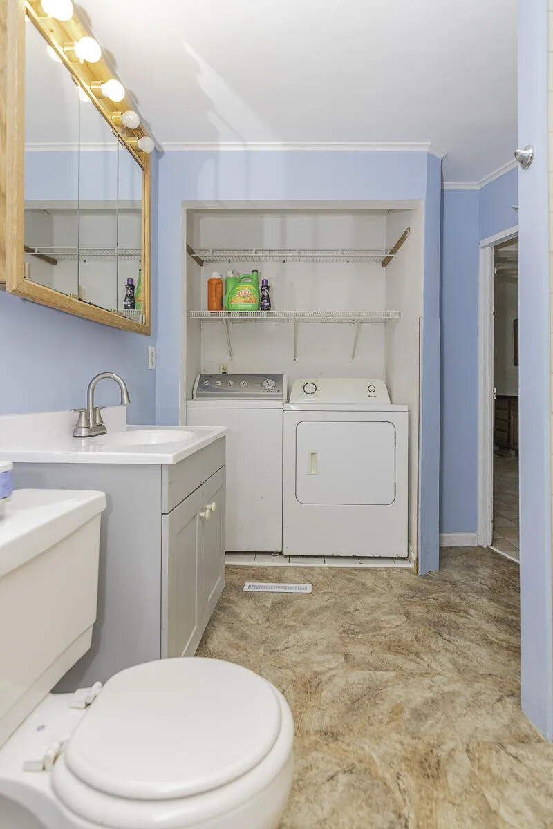 506 E 2nd Street Lawton, MI 49065