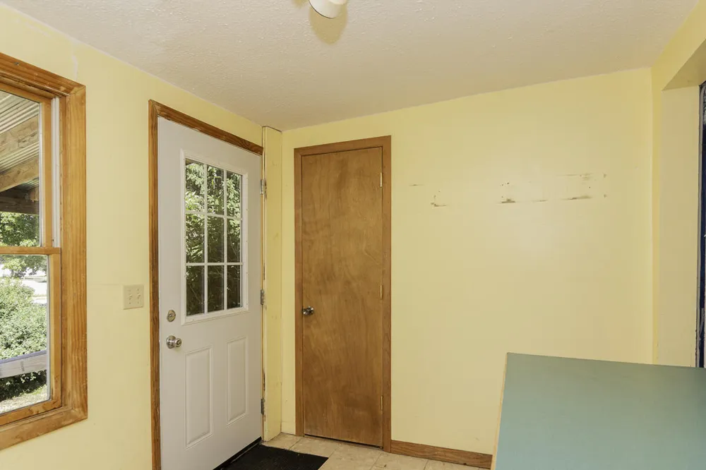 506 E 2nd Street Lawton, MI 49065