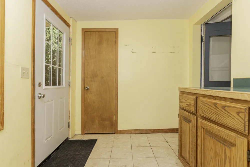 506 E 2nd Street Lawton, MI 49065