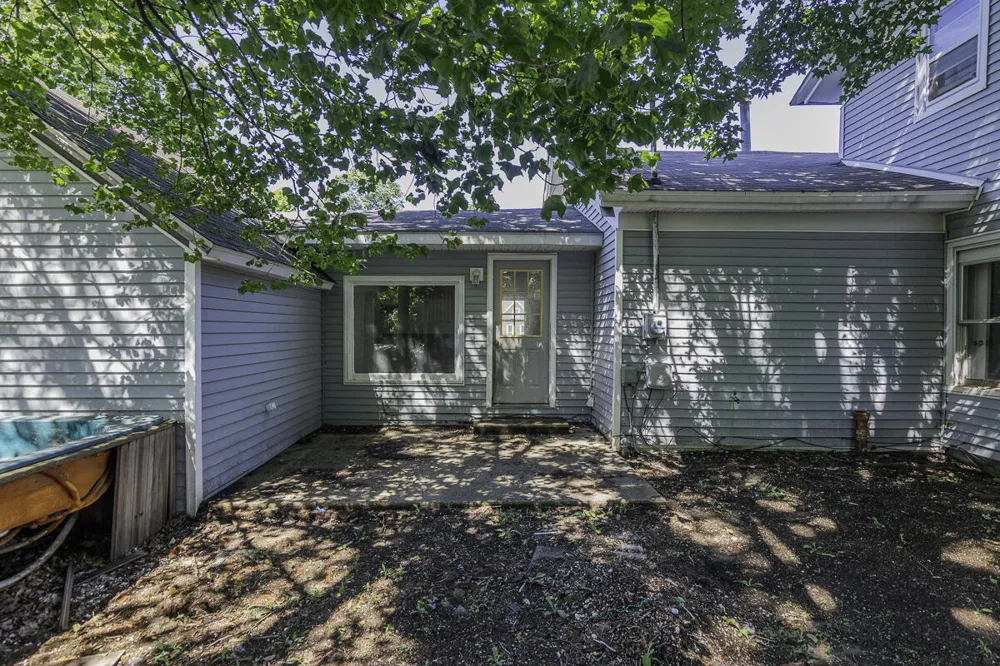 506 E 2nd Street Lawton, MI 49065