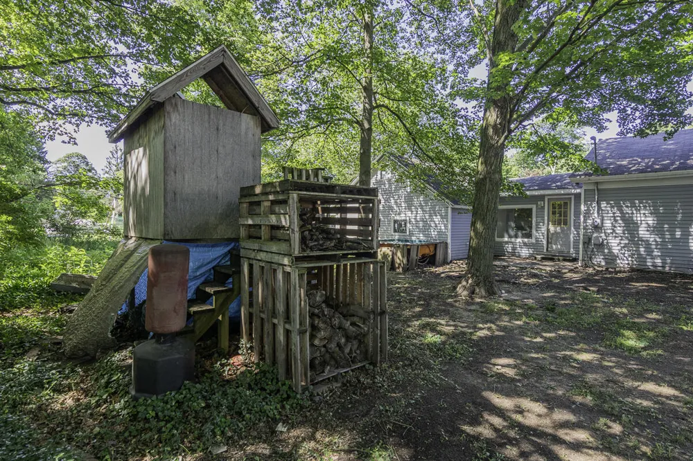 506 E 2nd Street Lawton, MI 49065