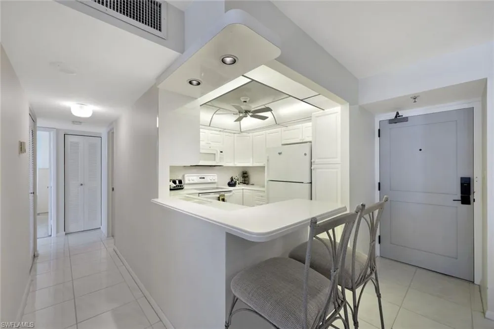 320 Seaview Court #307 Marco Island, FL 34145