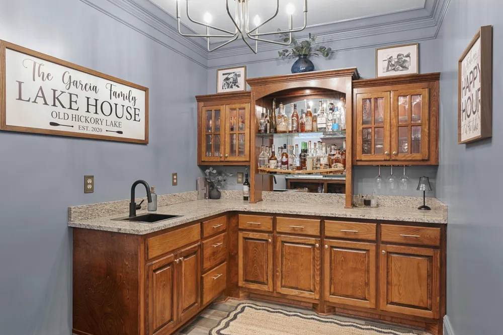 2020 Shoreline Dr Mount Juliet, TN 37122