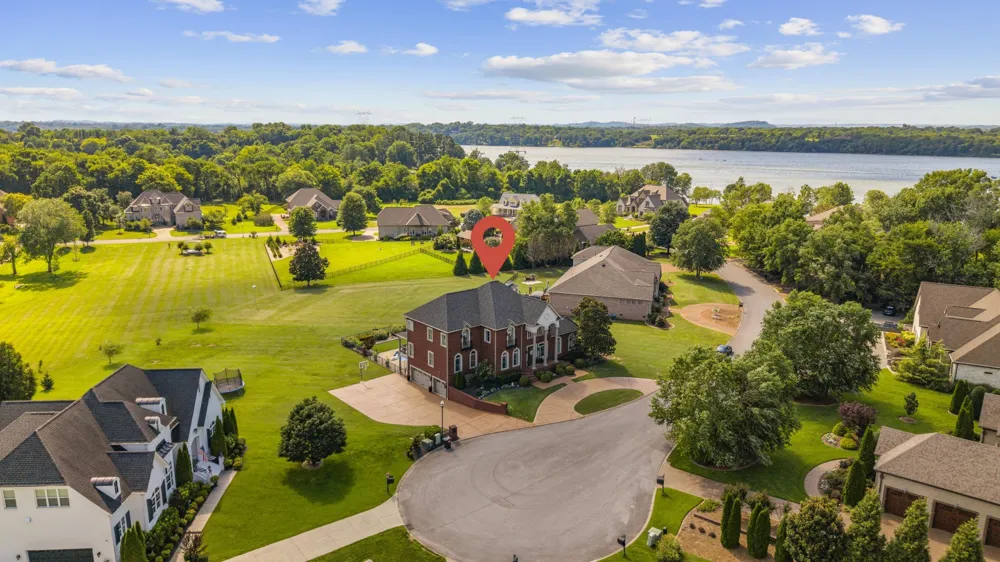 2020 Shoreline Dr Mount Juliet, TN 37122