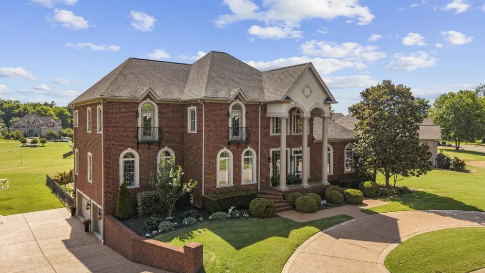 2020 Shoreline Dr Mount Juliet, TN 37122
