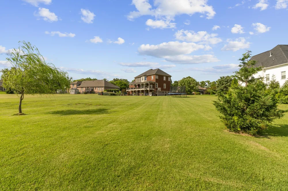 2020 Shoreline Dr Mount Juliet, TN 37122