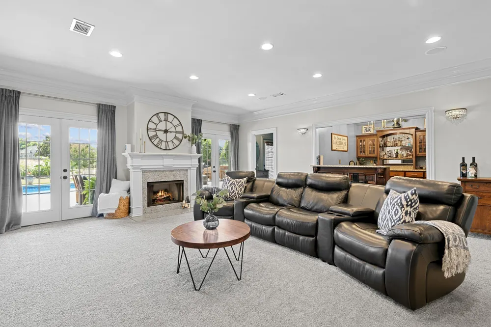 2020 Shoreline Dr Mount Juliet, TN 37122