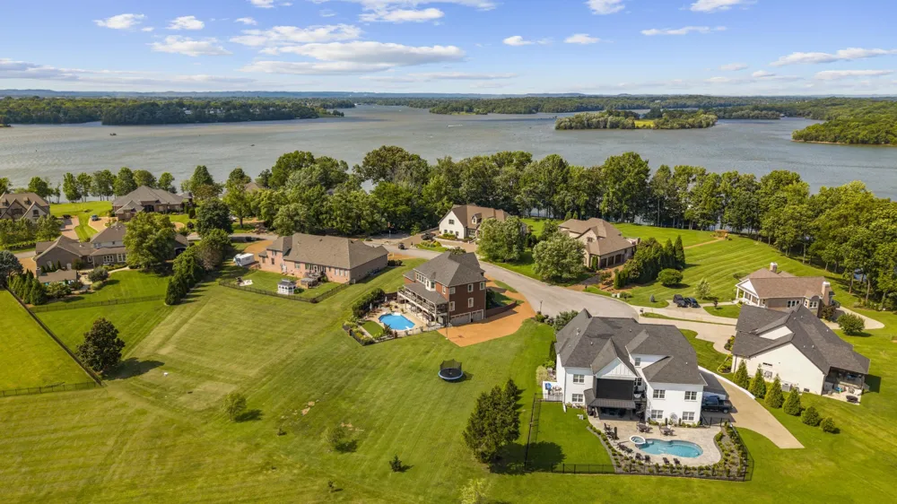 2020 Shoreline Dr Mount Juliet, TN 37122