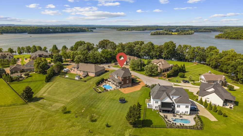 2020 Shoreline Dr Mount Juliet, TN 37122