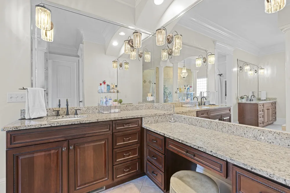 2020 Shoreline Dr Mount Juliet, TN 37122