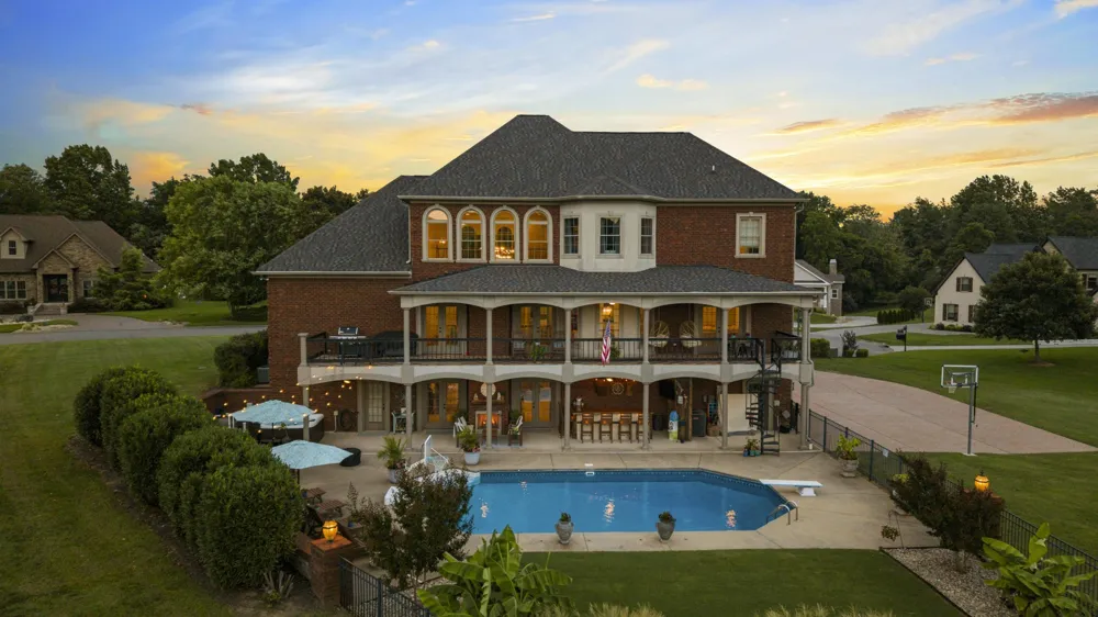 2020 Shoreline Dr Mount Juliet, TN 37122