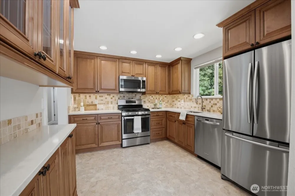 19310 37th Avenue NE Lake Forest Park, WA 98155
