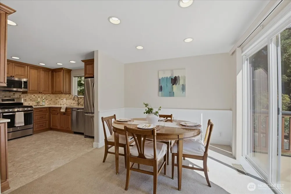 19310 37th Avenue NE Lake Forest Park, WA 98155