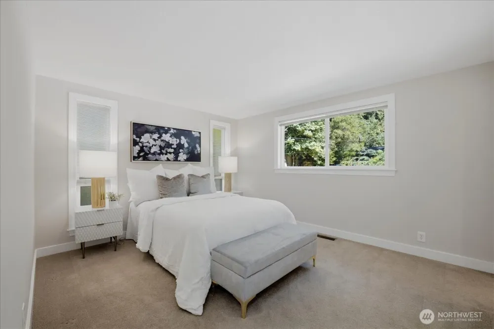 19310 37th Avenue NE Lake Forest Park, WA 98155