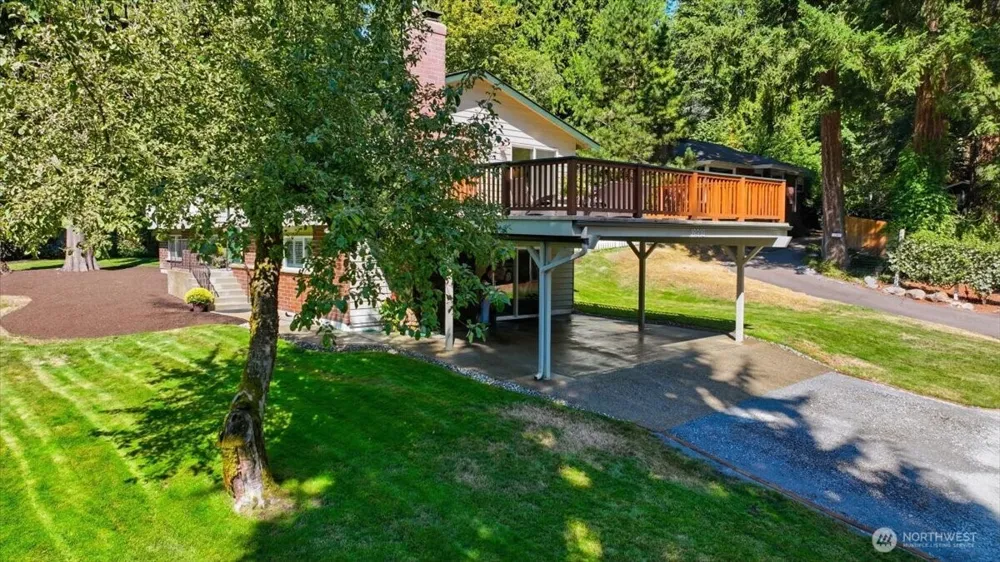 19310 37th Avenue NE Lake Forest Park, WA 98155