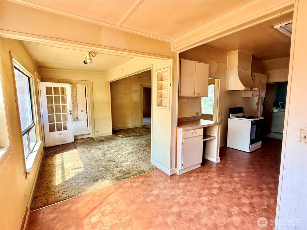 1919 Guy Wetzel Road Port Orchard, WA 98366