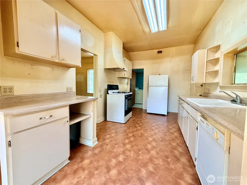 1919 Guy Wetzel Road Port Orchard, WA 98366