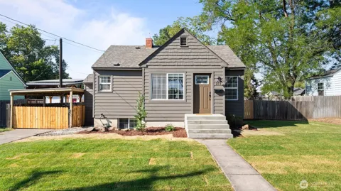 211 SE 4th Street
