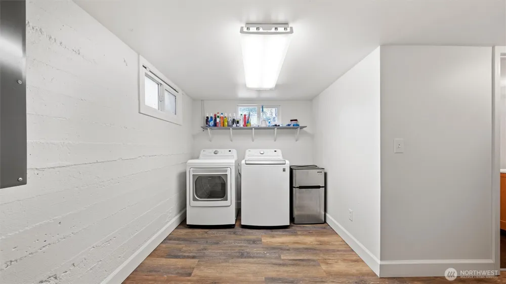 211 SE 4th Street College Place, WA 99324