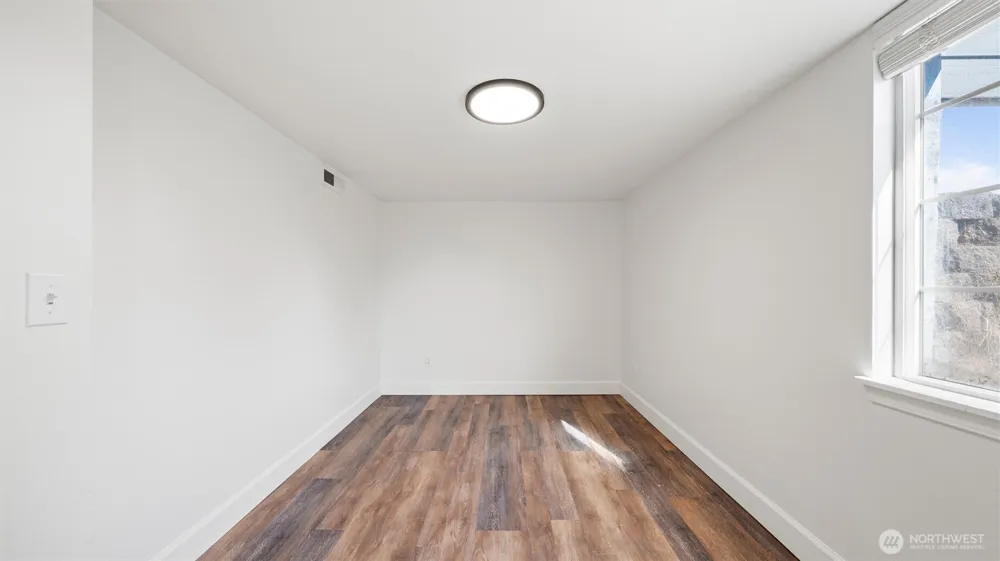 211 SE 4th Street College Place, WA 99324
