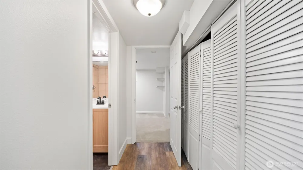 211 SE 4th Street College Place, WA 99324